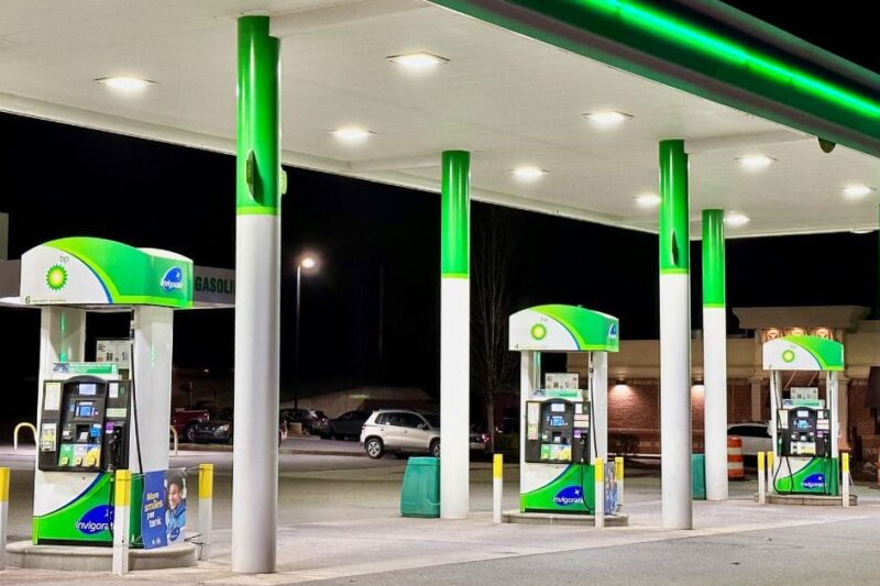 Oil Crashes Past $125 a Barrel as Trump Eyes Fresh Iran Strikes — And Your Wallet Is About to Feel It